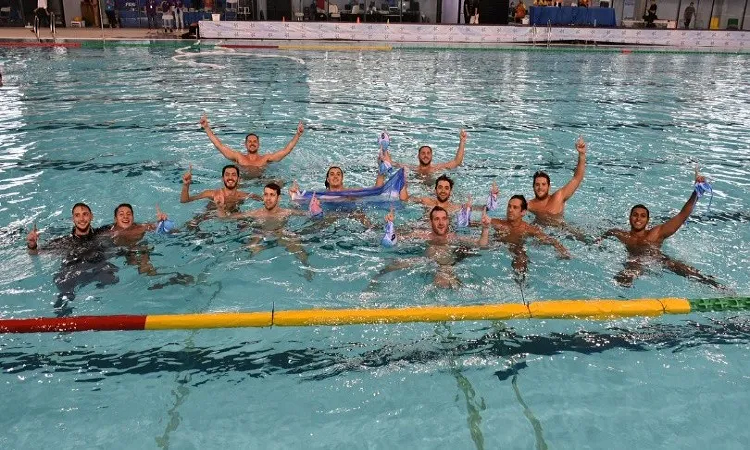 Waterpolo Sudamericano: oro y bronce para Los Yacarés y Las Tiburonas 