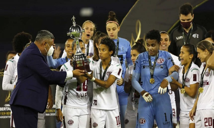 Se pide que la Copa Libertadores Femenina cambie de nombre