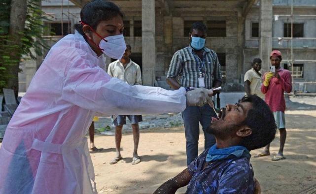 Se agrava la nueva ola de coronavirus en India: más de 72.000 casos en un día