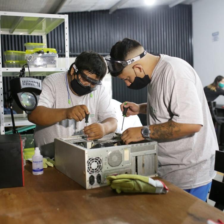 Ponen en marcha la planta de aparatos eléctricos y electrónicos en desuso