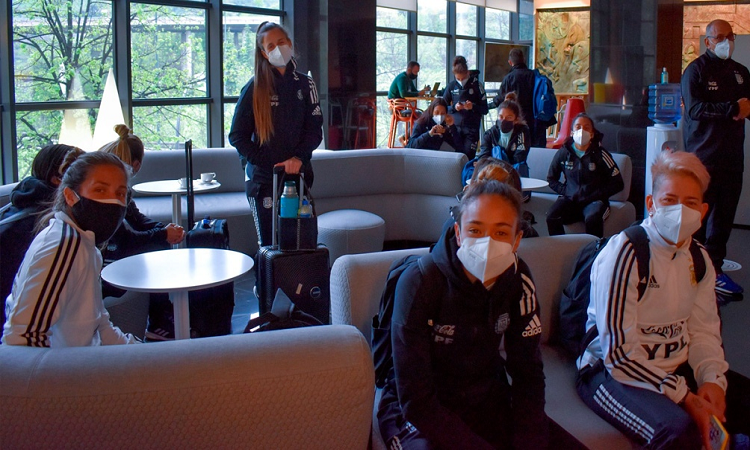 Copa Internacional en el País Vasco: el seleccionado femenino llegó a Bilbao