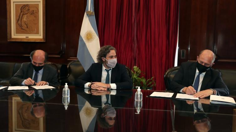 Perotti firmó un convenio histórico con el Banco Nación 