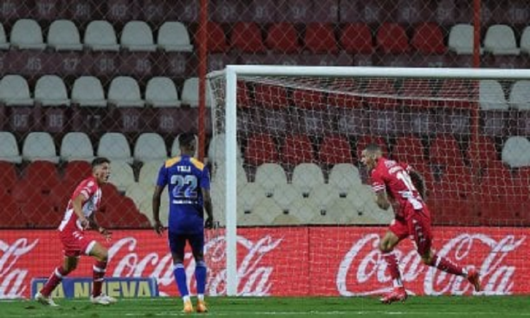 Unión ganó 1 a 0 en el 15 de Abril  con una pálida actuación de Boca