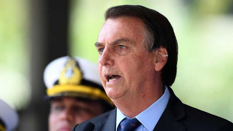 Bolsonaro le pide a las FFAA que le den 