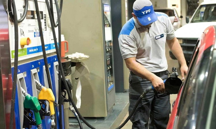 YPF aumenta otro 6% la nafta