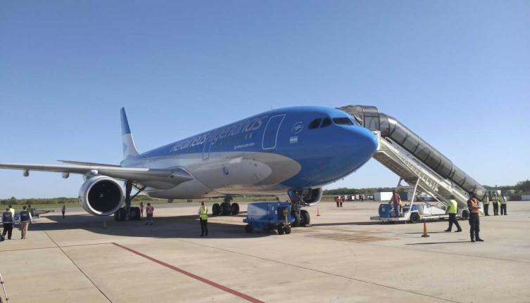 Aerolíneas Argentinas suspende vuelos a Brasil, Bolivia y México