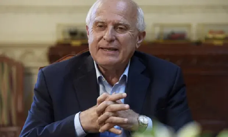 Lifschitz sigue con asistencia mecánica respiratoria