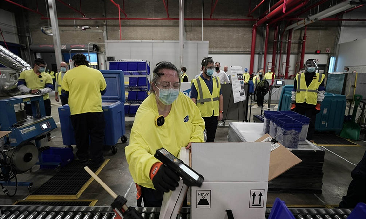 Los países fabricantes de vacunas ralentizan la producción