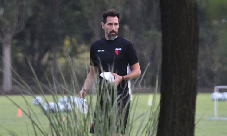 Domínguez planifica para el Clásico Santafesino