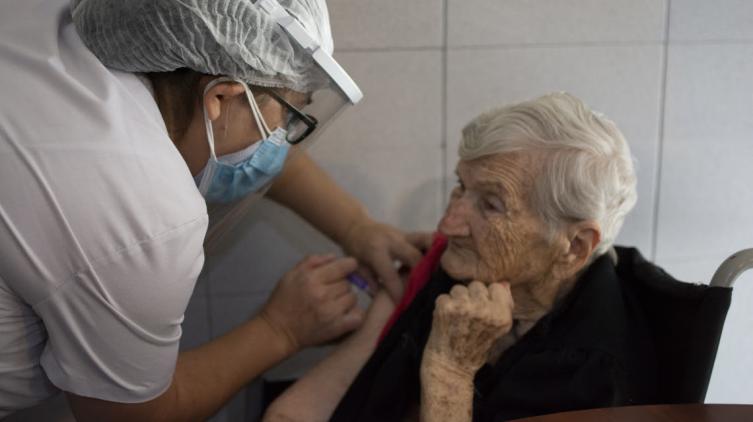 La provincia aplicó más de 89 mil vacunas antigripales