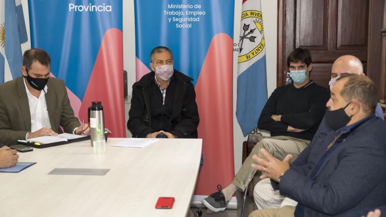 Continúa la mesa de diálogo con el sector hotelero y gastronómico