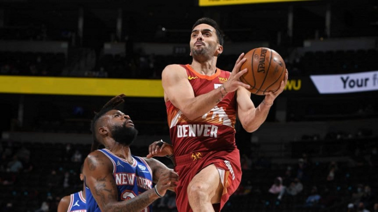 Campazzo: victoria y récord ante New York Knicks