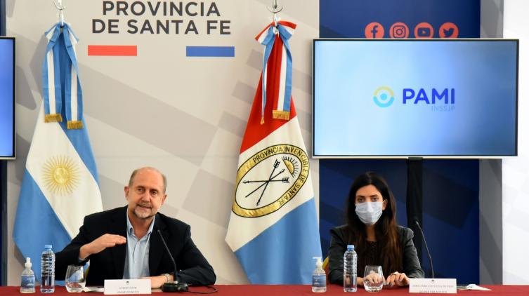Perotti firmó convenio con el PAMI para reforzar el Plan de Vacunación 