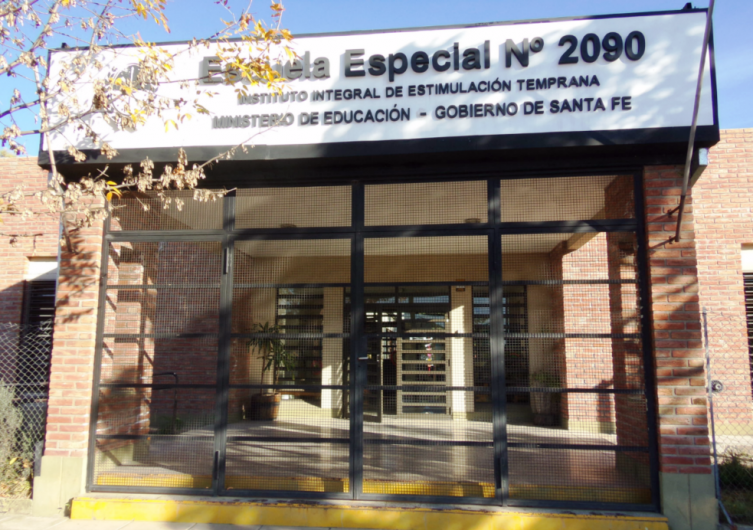 “Una escuela tan completa no puede ser tirada por la borda”