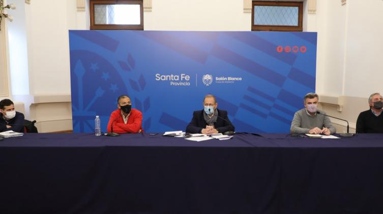 “No podemos hacer de cuenta que no pasa nada; la pandemia se cobra vidas todos los días”