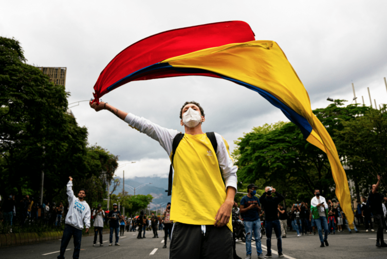 Murió un estudiante baleado durante una manifestación pacífica