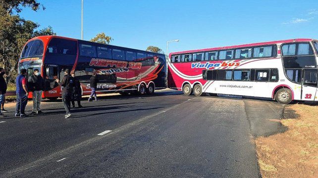Transportistas de turismo tendrán un subsidio
