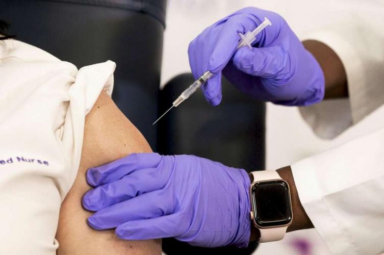 EE.UU. se prepara para iniciar la vacunación en chicos de entre 12 y 15 años