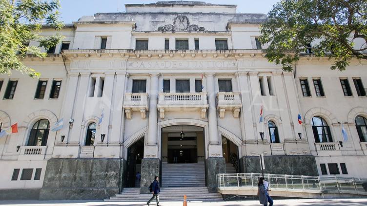 Juicio a un hombre por abusar de su propio hijo