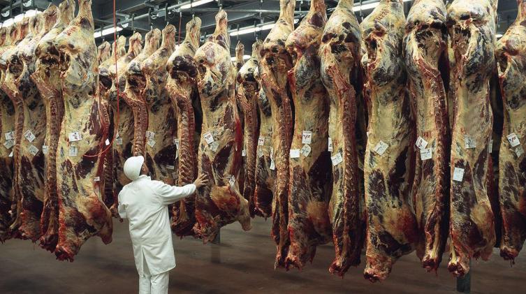 El campo anunció un cese de comercialización de carne por una semana