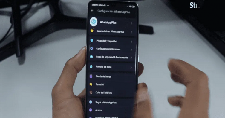 WhatsApp Plus: los riesgos de usar la aplicación furor