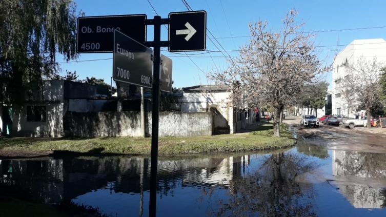 Un río en la esquina de Boneo y Europa