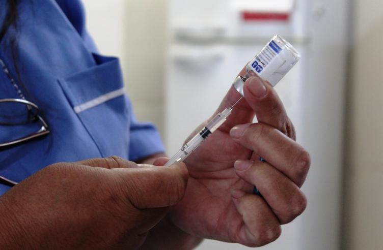 Santa Fe recibirá 67.200 dosis de vacuna AstraZeneca