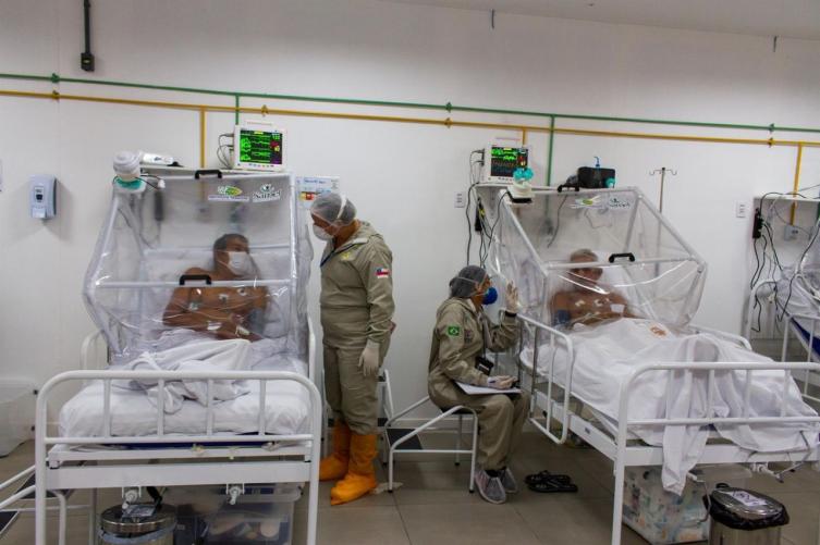 Detectaron una nueva variante del coronavirus en Brasil