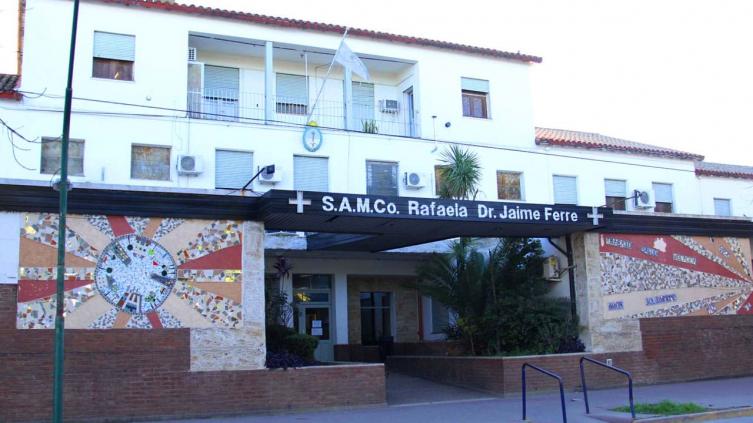 “Hace 20 días que el hospital está trabajando al límite”