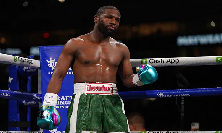 Mayweather reveló la fortuna que ganó por usar parches ante Logan Paul