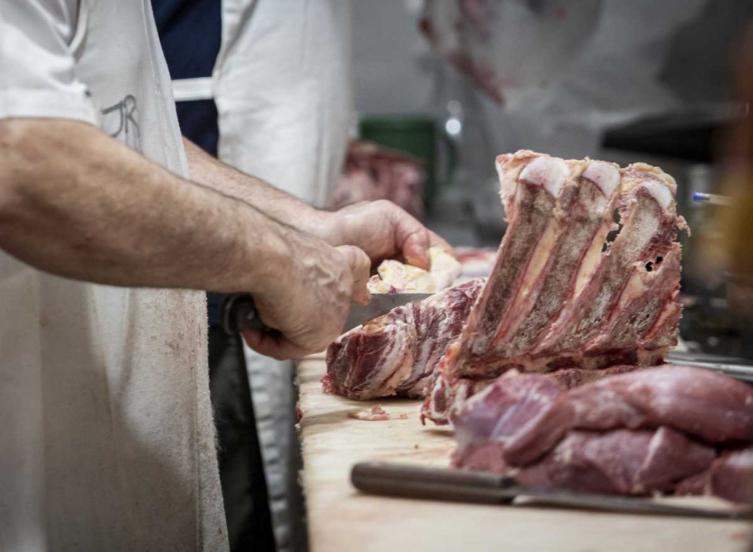 El precio de la carne aumentó 76% promedio en el último año