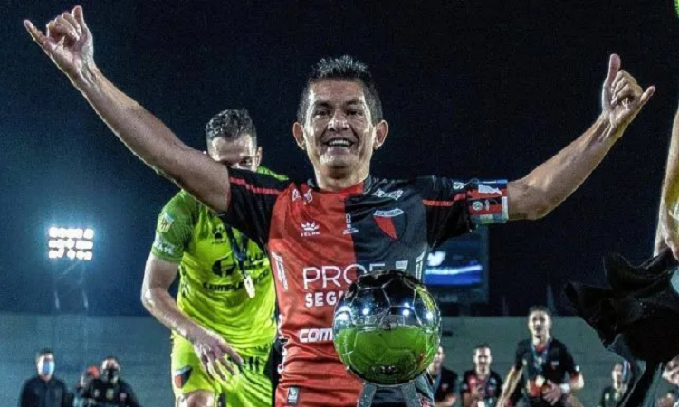 El Pulga de Colón es el Mejor jugador del campeonato