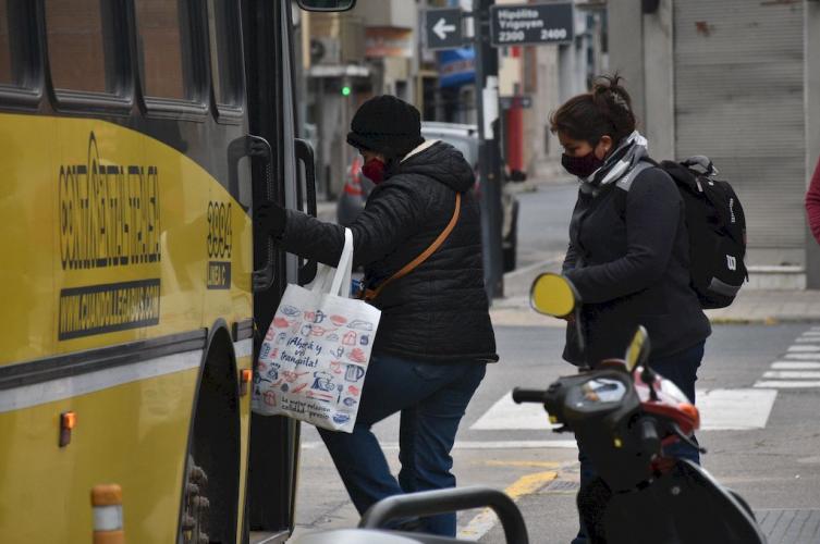 Nación girará 8.000 millones para el transporte del interior   