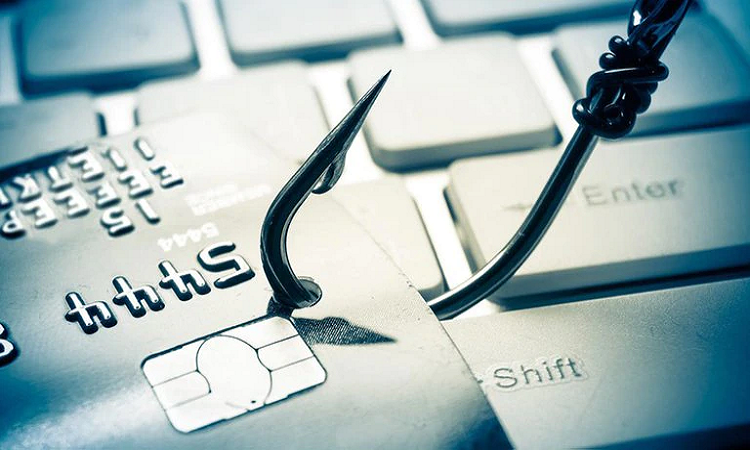 Realizan fraudes con perfiles falsos de bancos en Instagram