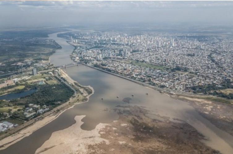 Bajante del Paraná: “Ese escenario de lluvias deficitarias ocurren desde 2019”