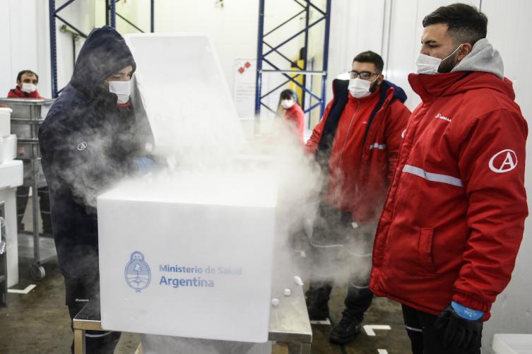 Vacuna contra el Covid: Distribuyen más de 1,3 millones de dosis