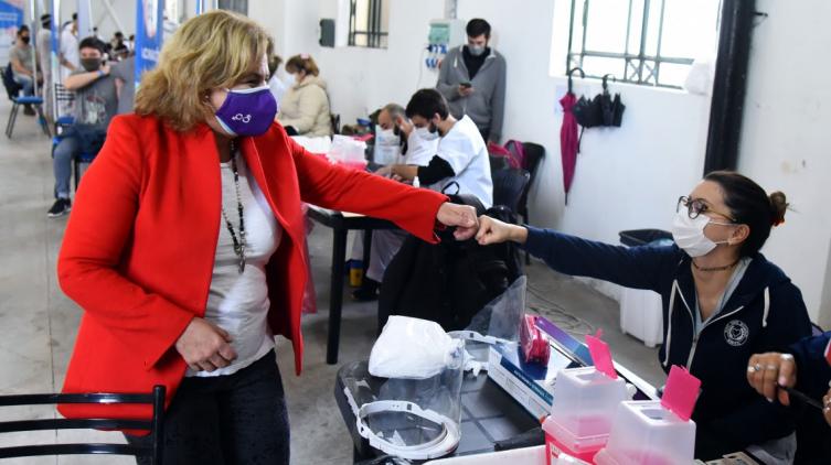 Martorano anunció que ya se vacunaron 500 mil rosarinos
