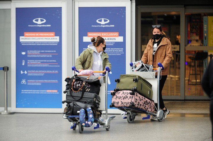 El Gobierno ya autoriza repatriaciones de argentinos por excepción