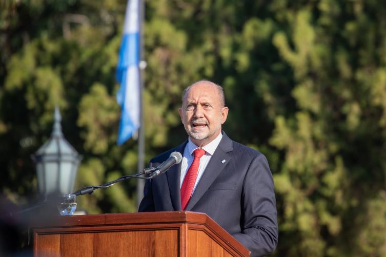 Perotti encabezó el acto por el 205° aniversario de la declaración de la independencia