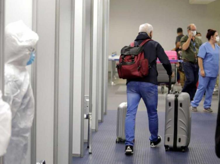 La tasa de incumplimiento de la cuarentena obligatoria por viajes al exterior bajó de 45 a 9%