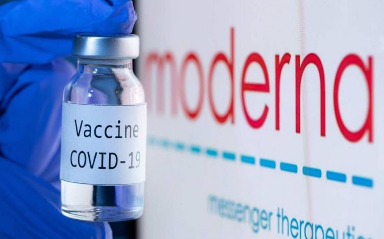 Llegaron 3,5 millones de dosis de la vacuna Moderna desde EE.UU.