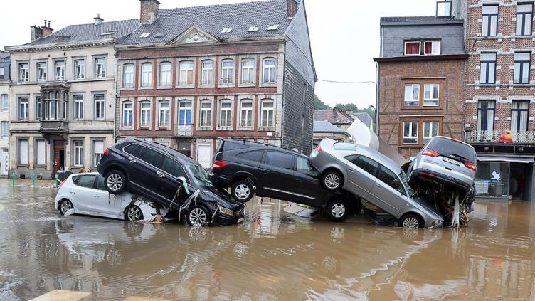 El inédito temporal en el oeste de Europa dejó más de 150 muertos