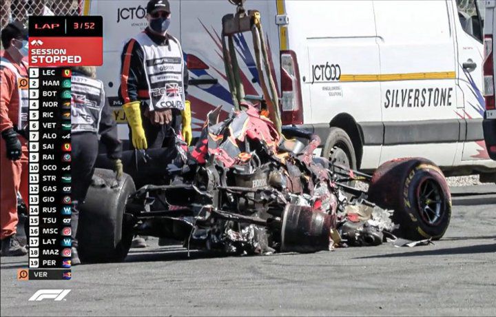 El choque con Hamilton que sacó de la carrera a Verstappen