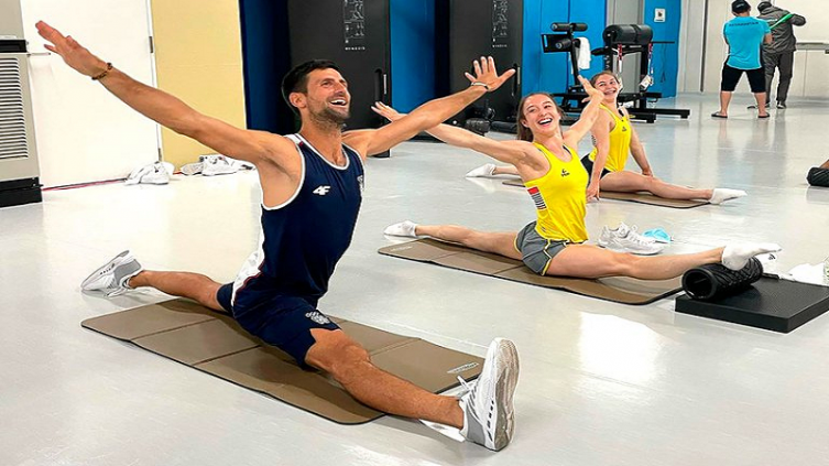 Viral: Djokovic entrenó con las gimnastas de Bélgica en Tokio