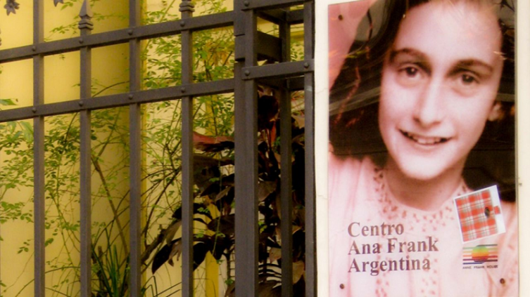 El pacto de Marcelo Tinelli, Showmatch y el Centro Ana Frank