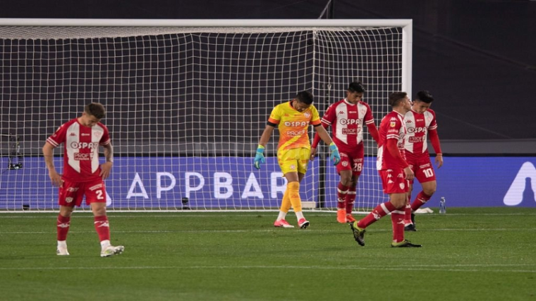 Unión fue goleado por River 4 a 0 en el Monumental
