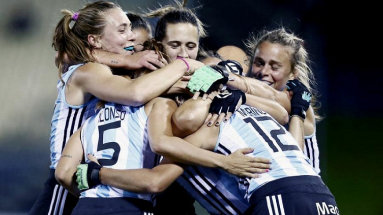 Las Leonas golearon a España en su segunda presentación