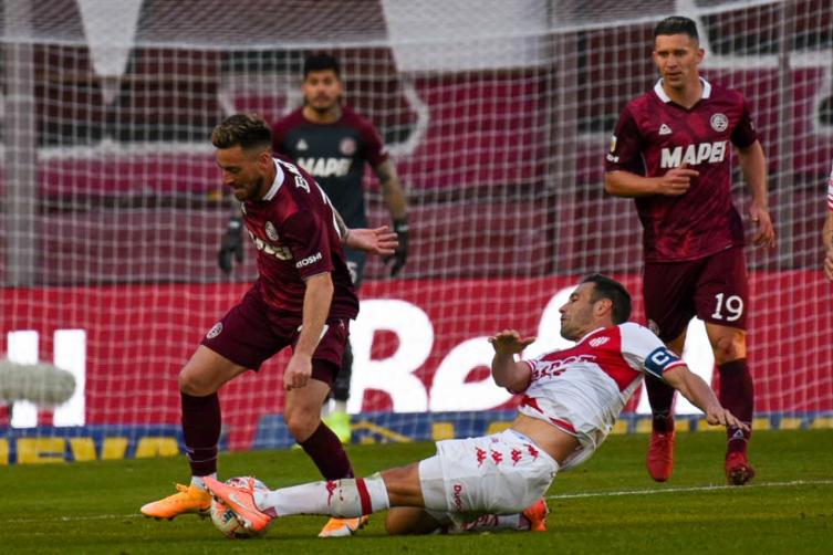 Unión empató con Lanús y se trajo un punto de la Fortaleza