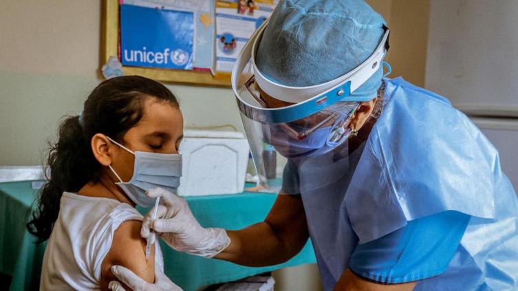 Comenzó la vacunación pediátrica en el Hospital de Niños