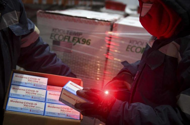 Moderna mantiene eficacia varios meses después de la segunda dosis